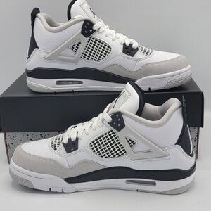 💗💗Air Jordan 4 Retro 'Military Black.